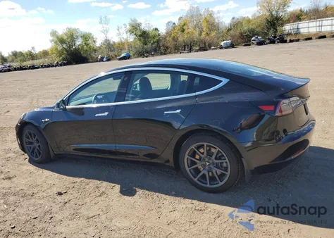 2019 Tesla Model 3 z USA, uszkodzony, nr VIN 5YJ3E1EB5KF413289